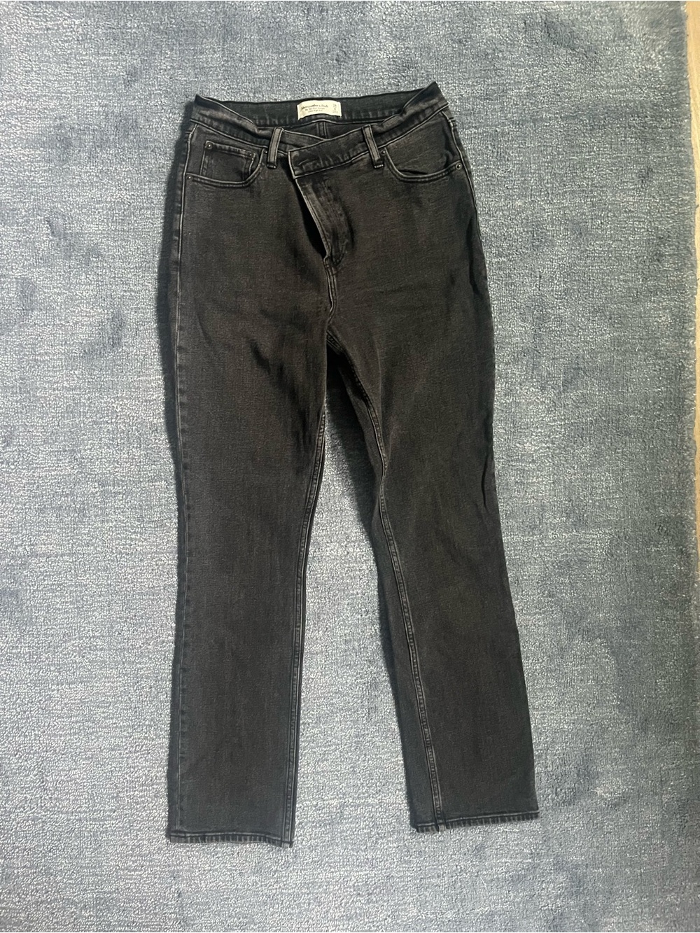Abercrombie & Fitch Women's Black Straight-Leg Jeans